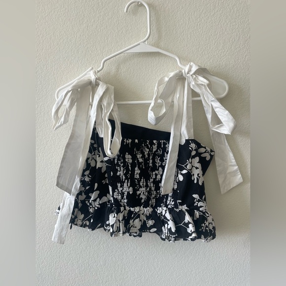 Endless Rose black and white floral cropped tank top with adjustable straps - Picture 5 of 5